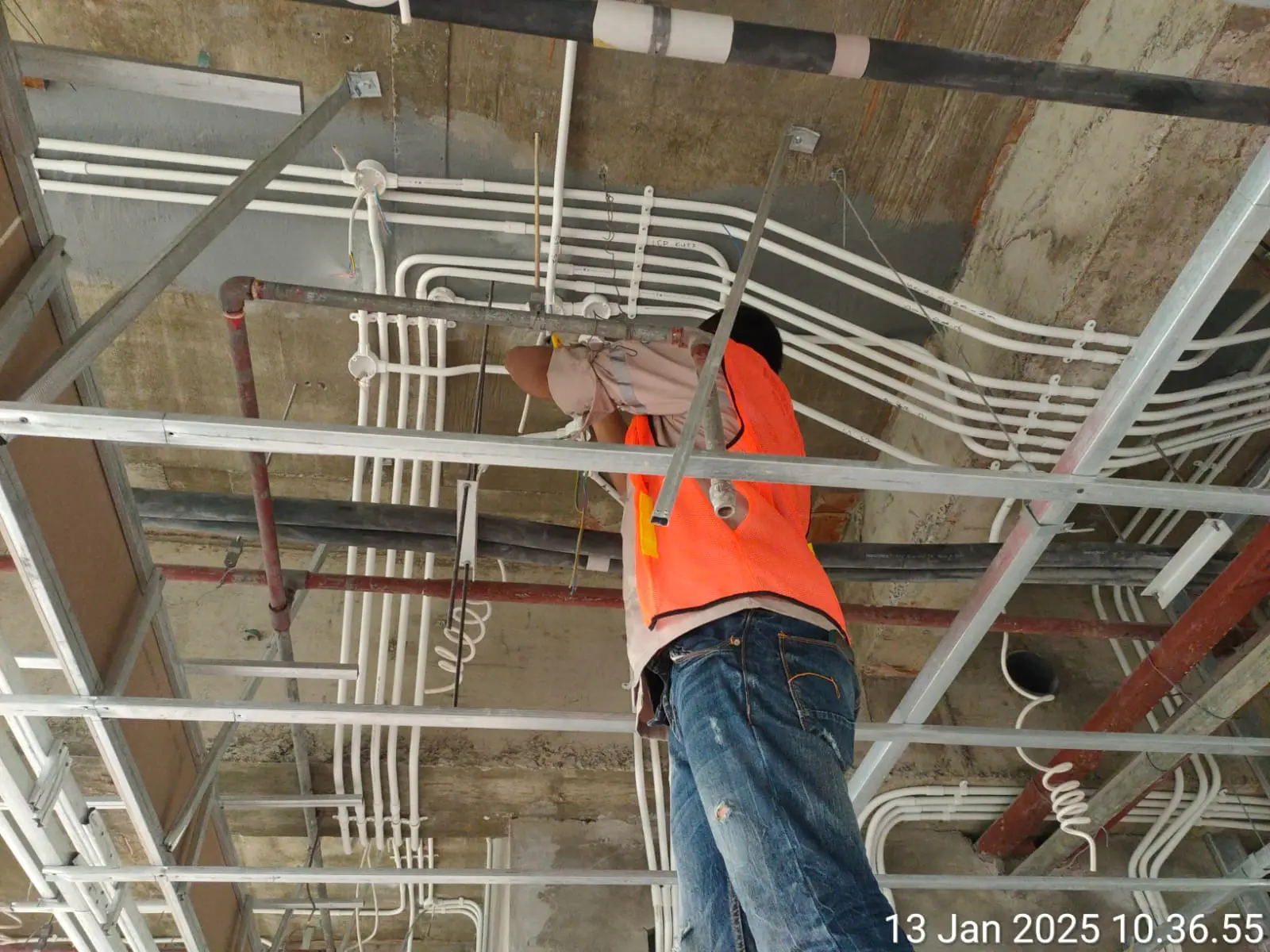 Instalasi panel listrik rapi